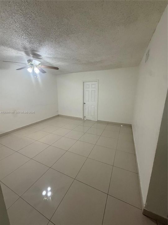 В аренду: $1,850 (2 спален, 1 ванн, 1112 Квадратных фут)
