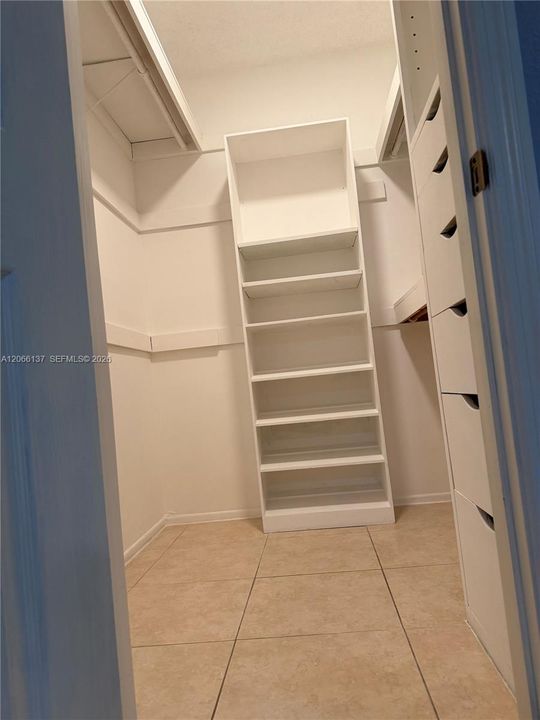 For Rent: $2,300 (2 beds, 2 baths, 1470 Square Feet)
