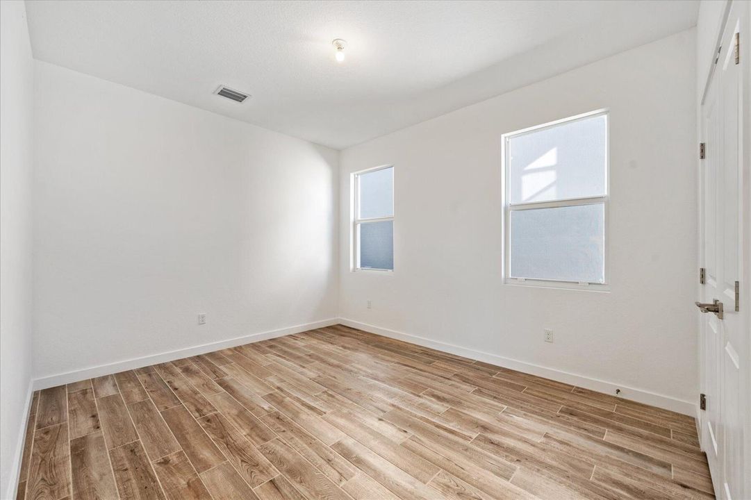 18478 Claybrook (40)