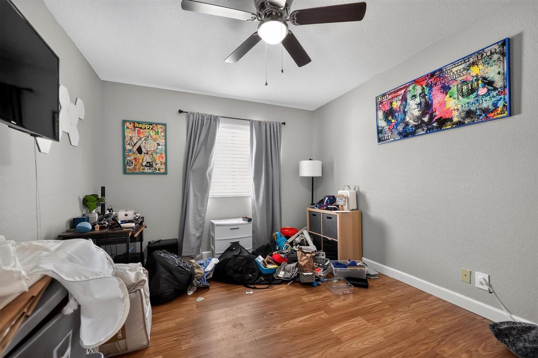 18_2823_S_Evergreen_Cir-Bedroom-0001