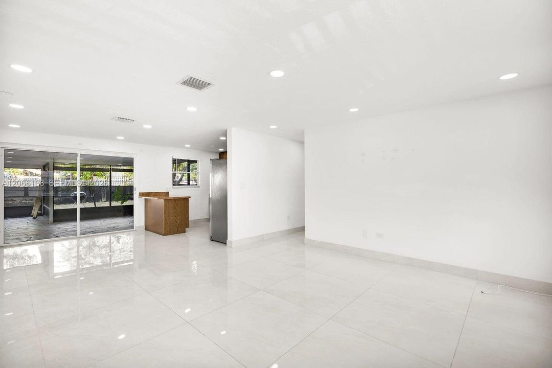 For Sale: $665,000 (4 beds, 2 baths, 1314 Square Feet)