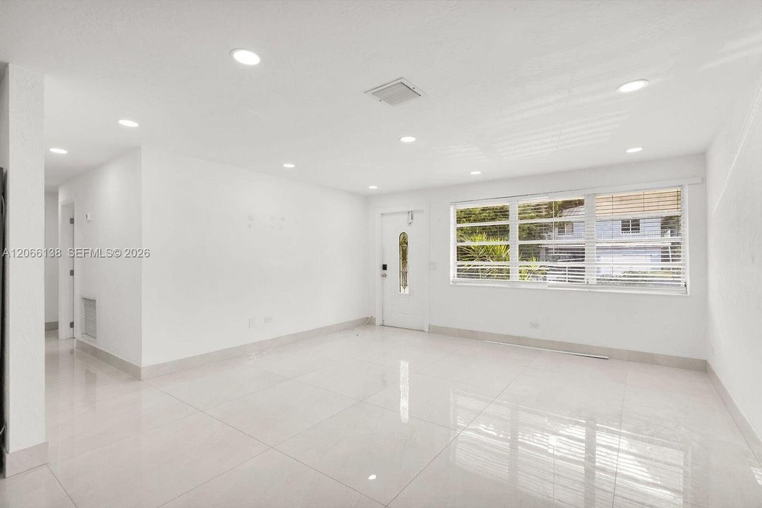For Sale: $665,000 (4 beds, 2 baths, 1314 Square Feet)