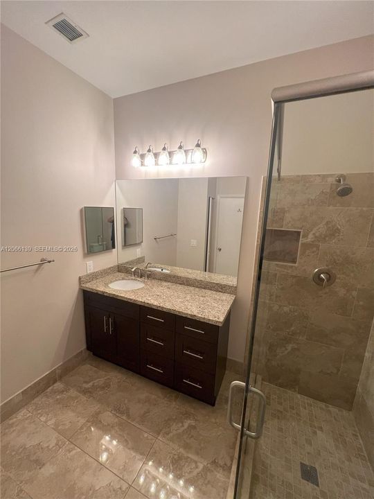 For Rent: $2,500 (3 beds, 2 baths, 1150 Square Feet)