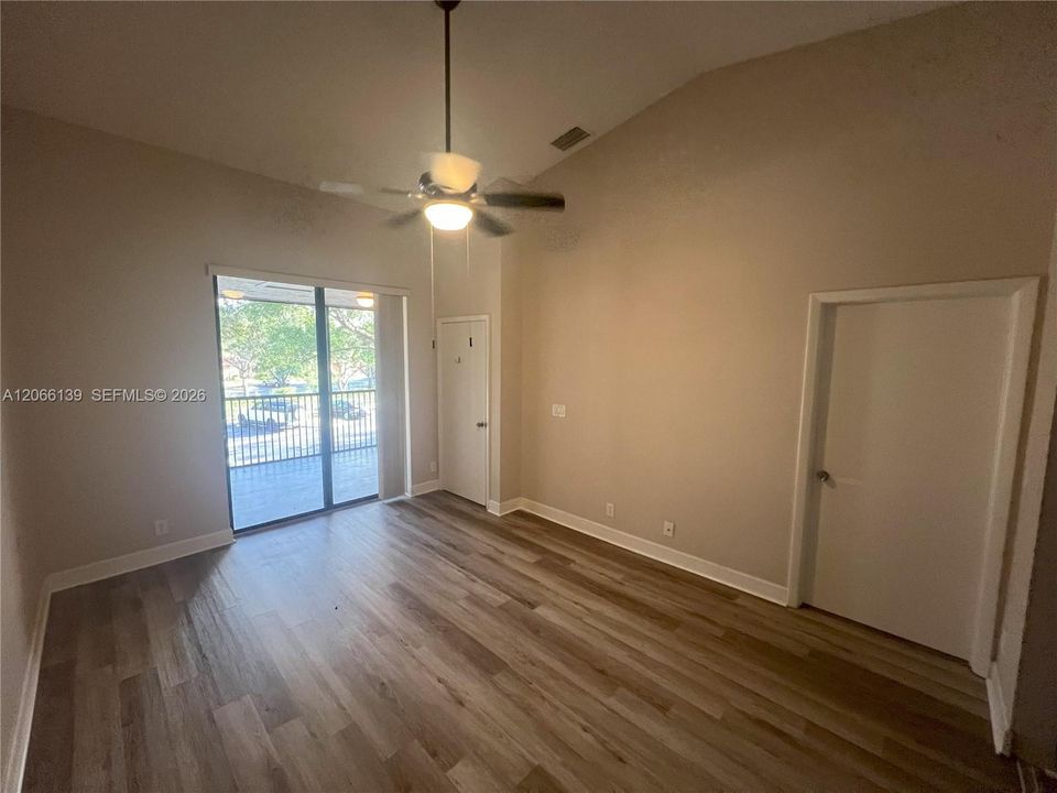 For Rent: $2,500 (3 beds, 2 baths, 1150 Square Feet)