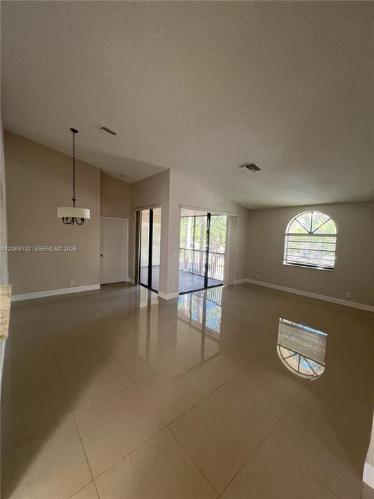 For Rent: $2,500 (3 beds, 2 baths, 1150 Square Feet)
