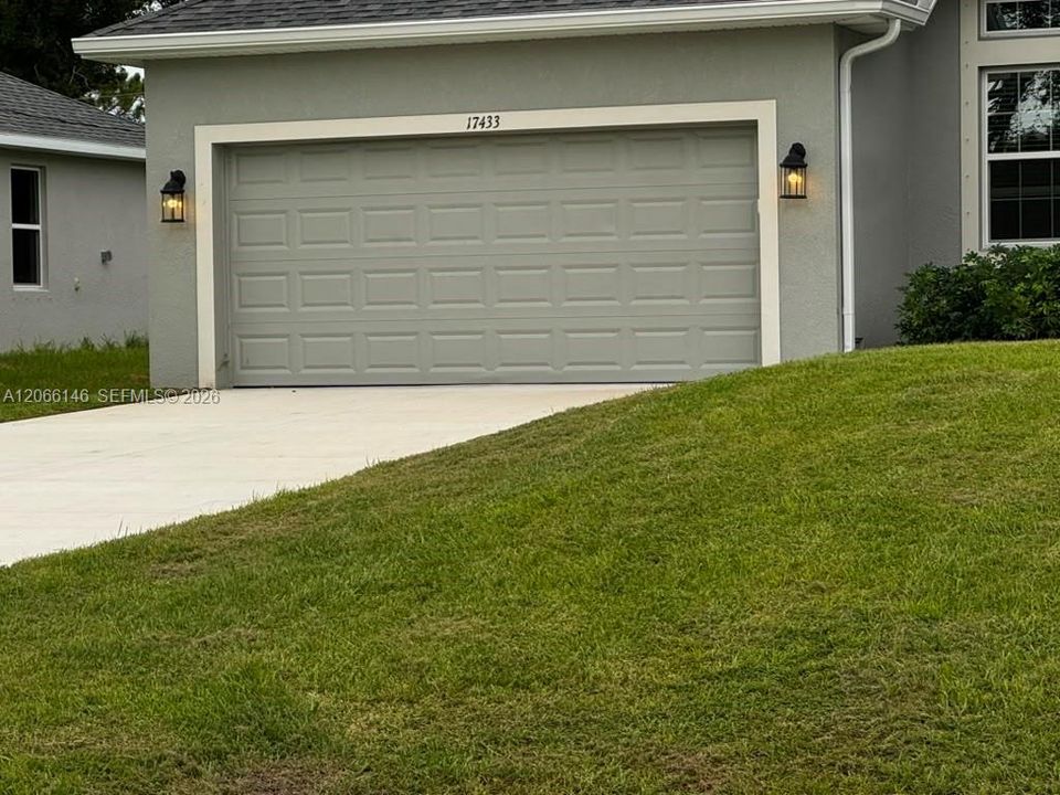 Close to this residential, easy to find it.