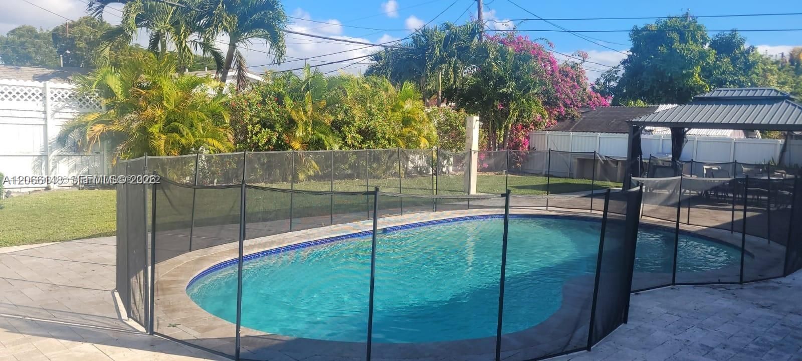 For Rent: $4,900 (4 beds, 2 baths, 1534 Square Feet)