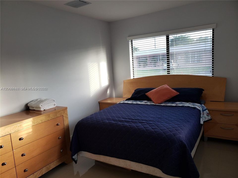 For Rent: $4,900 (4 beds, 2 baths, 1534 Square Feet)