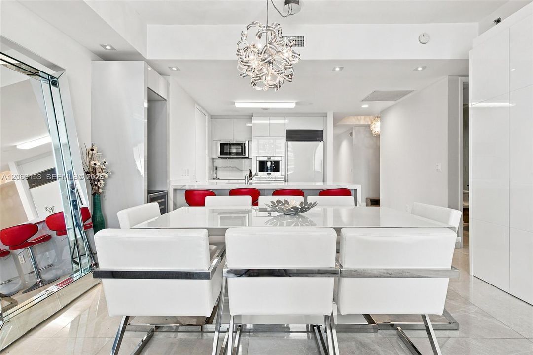 For Sale: $1,950,000 (3 beds, 3 baths, 1974 Square Feet)