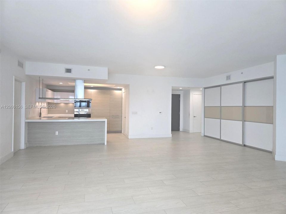 For Sale: $920,000 (2 beds, 3 baths, 1808 Square Feet)