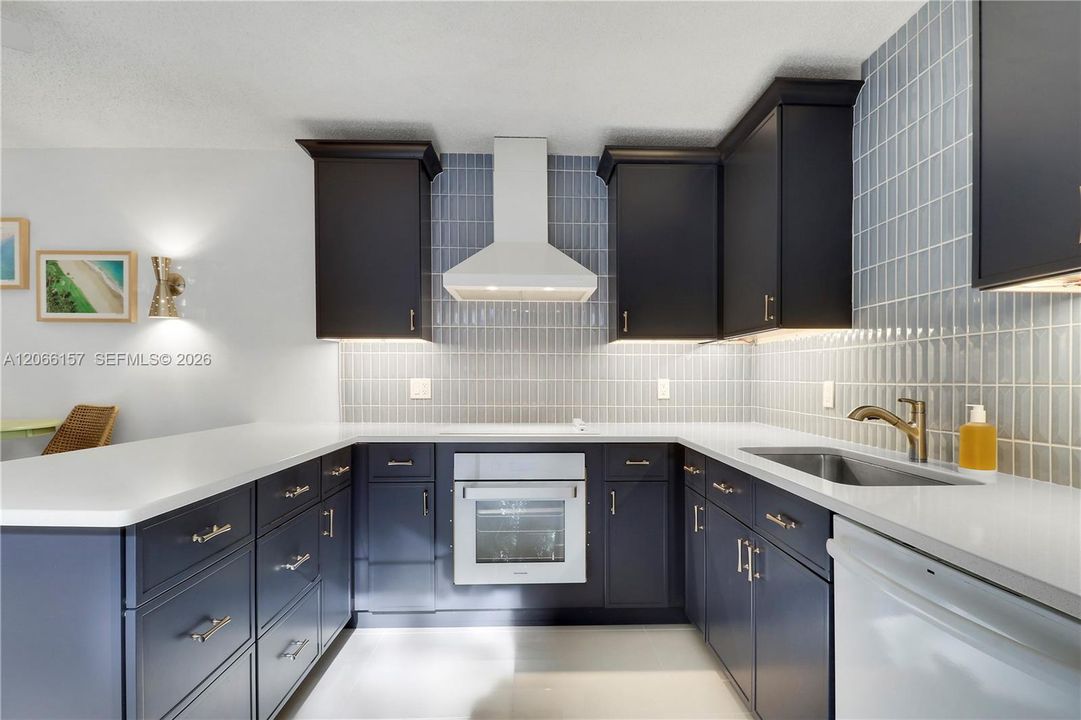 For Sale: $274,000 (2 beds, 2 baths, 1288 Square Feet)
