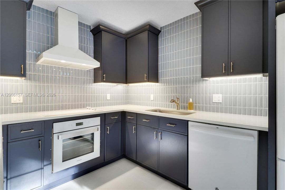 For Sale: $274,000 (2 beds, 2 baths, 1288 Square Feet)