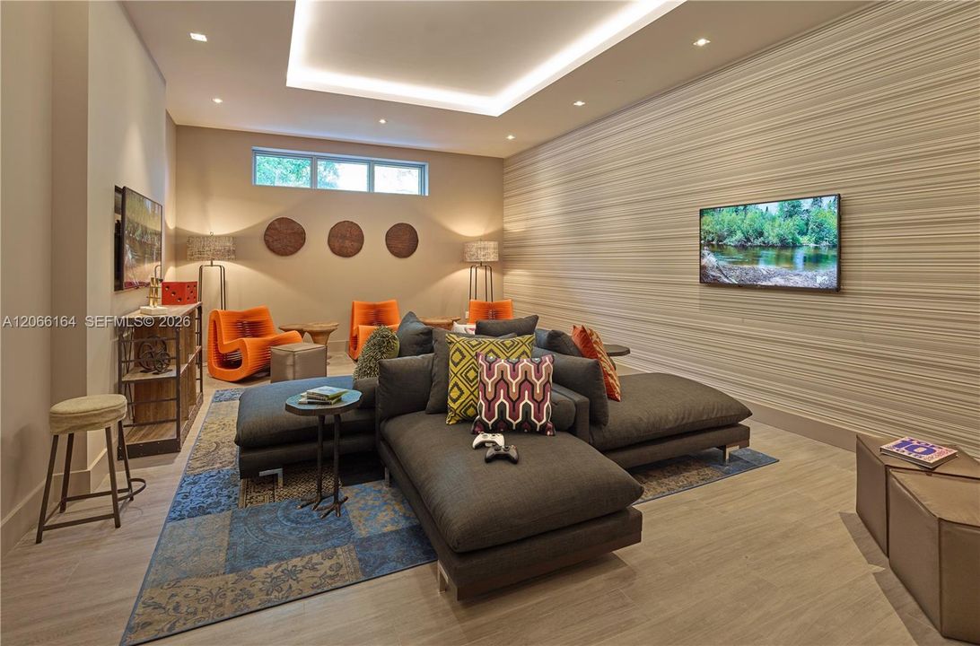 Active With Contract: $6,400 (2 beds, 3 baths, 1808 Square Feet)
