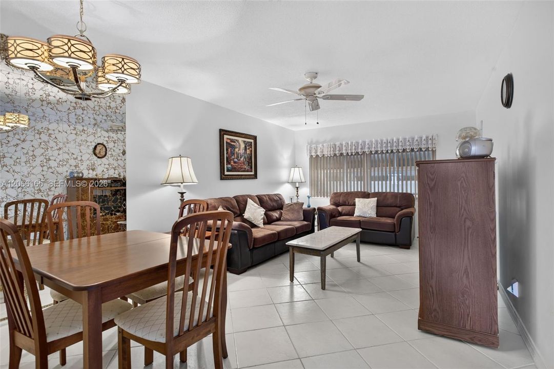 For Sale: $73,000 (1 beds, 1 baths, 700 Square Feet)