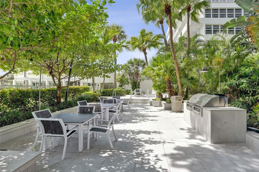 For Sale: $270,000 (1 beds, 1 baths, 1138 Square Feet)