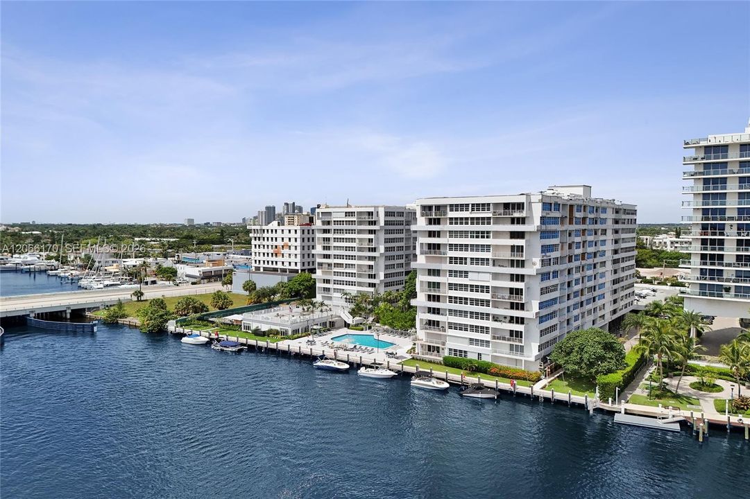 For Sale: $270,000 (1 beds, 1 baths, 1138 Square Feet)