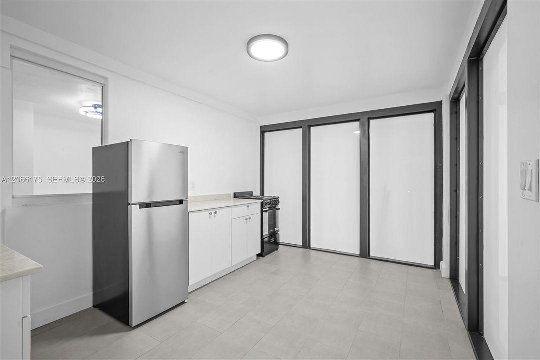 For Rent: $1,199 (1 beds, 1 baths, 600 Square Feet)
