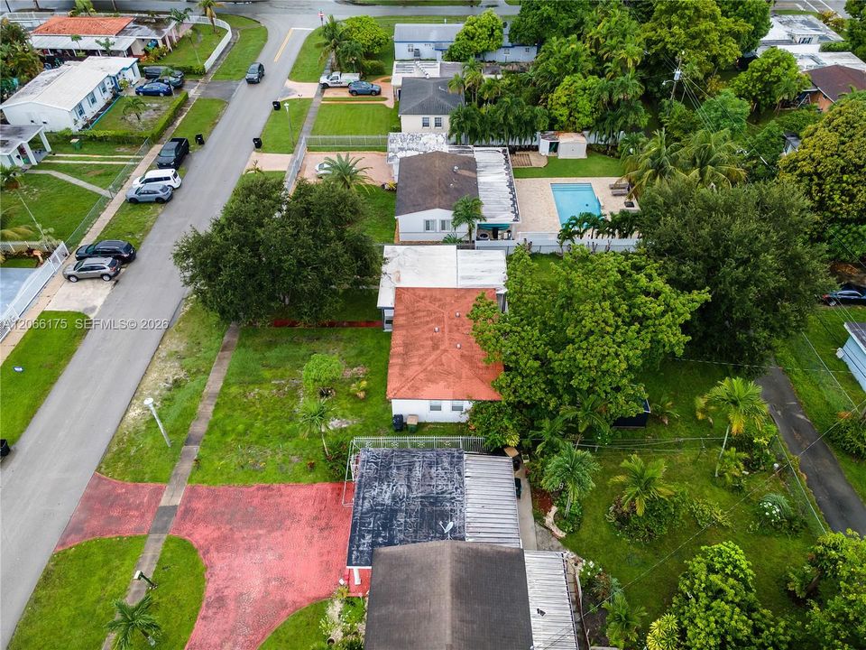 For Rent: $1,199 (1 beds, 1 baths, 600 Square Feet)