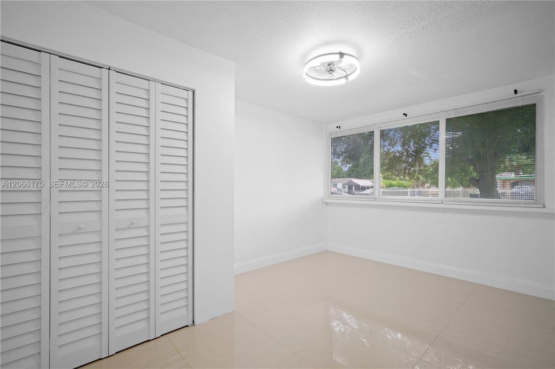 For Rent: $1,199 (1 beds, 1 baths, 600 Square Feet)