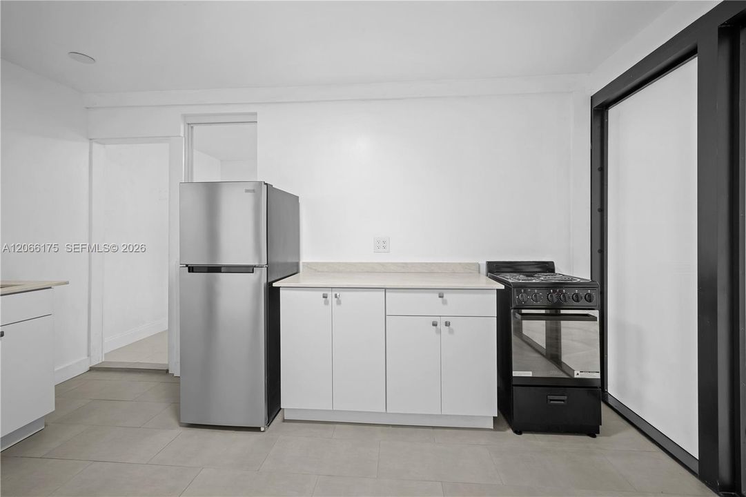 For Rent: $1,199 (1 beds, 1 baths, 600 Square Feet)