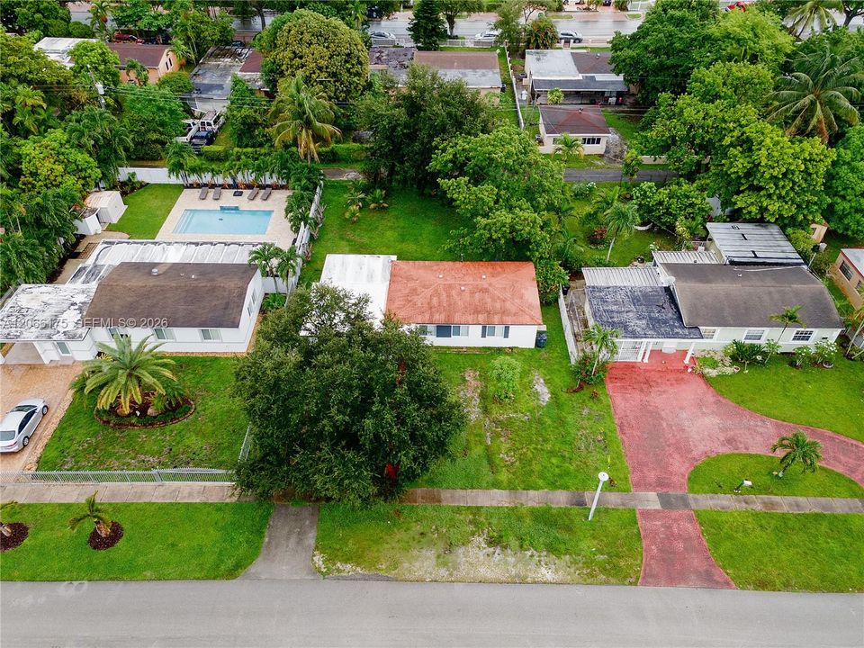 For Rent: $1,199 (1 beds, 1 baths, 600 Square Feet)