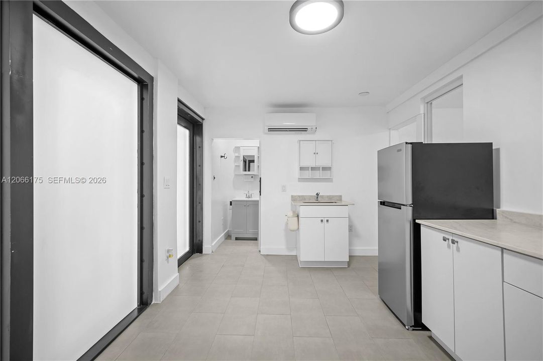 For Rent: $1,199 (1 beds, 1 baths, 600 Square Feet)