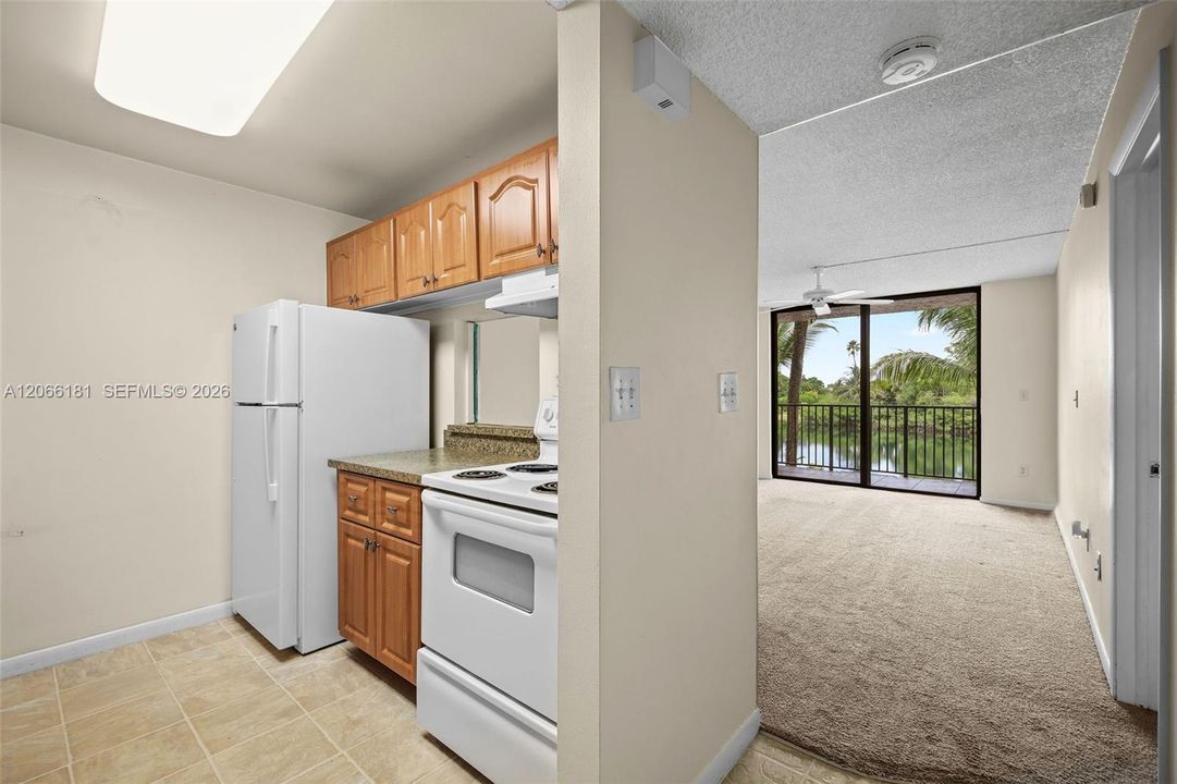 You can see the lake from every room.