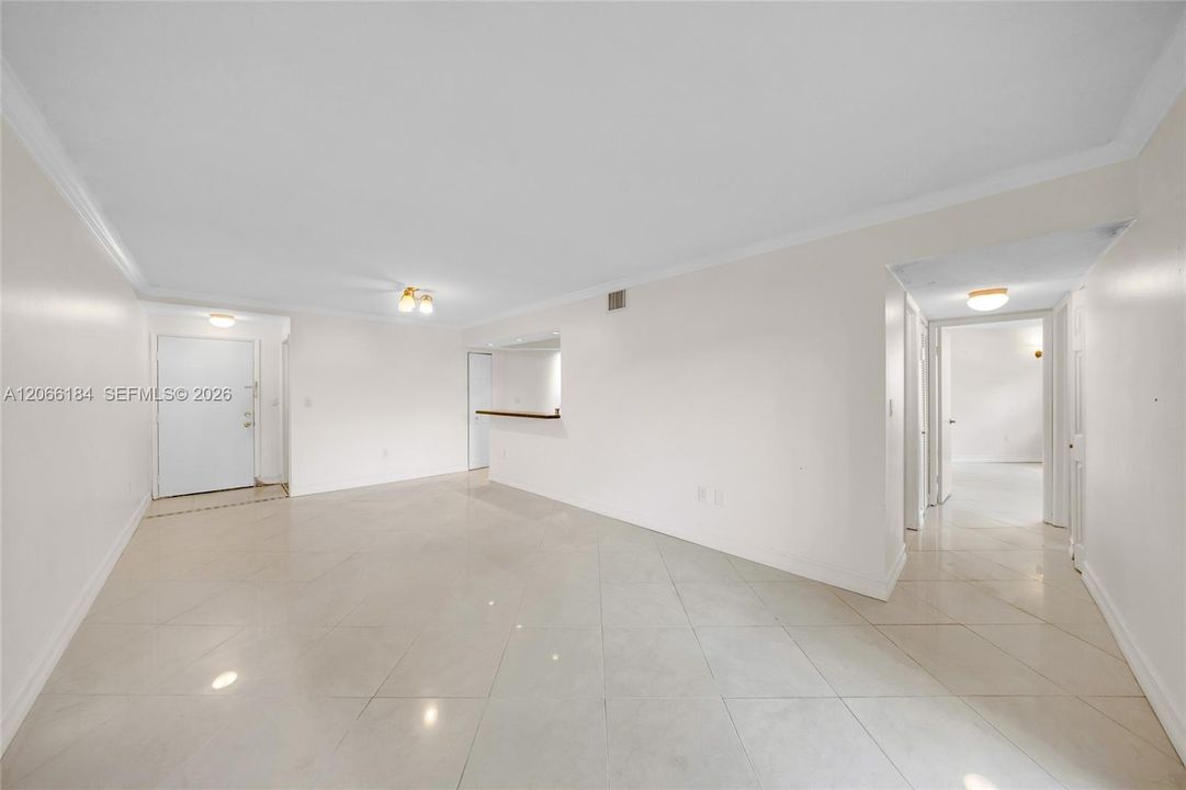 For Sale: $300,000 (2 beds, 2 baths, 1000 Square Feet)