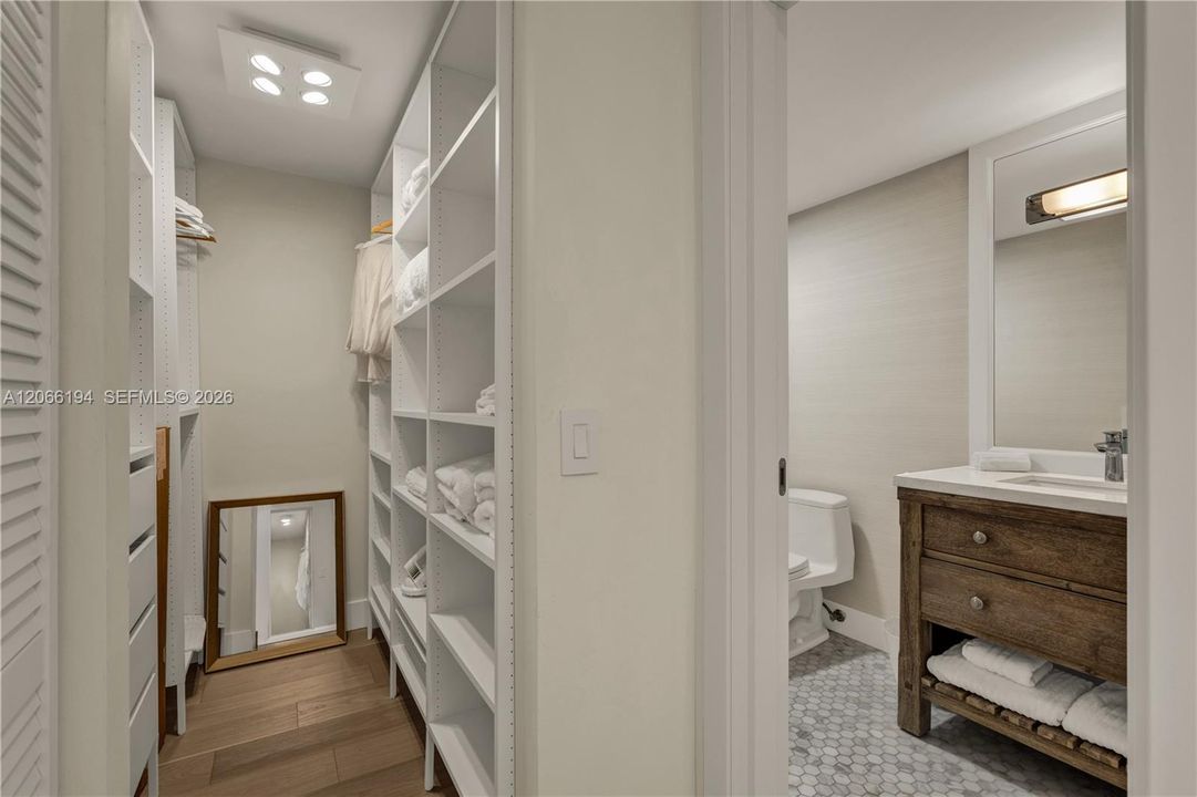 Active With Contract: $6,100 (2 beds, 2 baths, 1575 Square Feet)