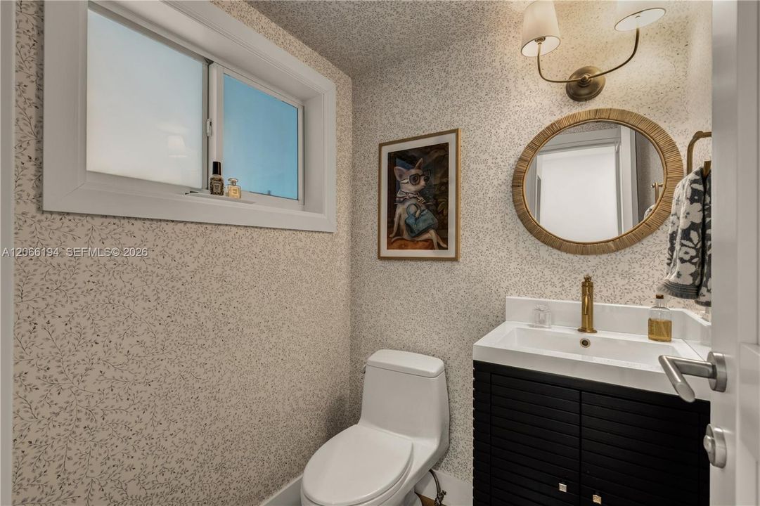Active With Contract: $6,100 (2 beds, 2 baths, 1575 Square Feet)