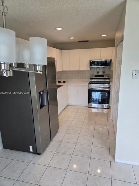 For Sale: $324,900 (3 beds, 2 baths, 1000 Square Feet)