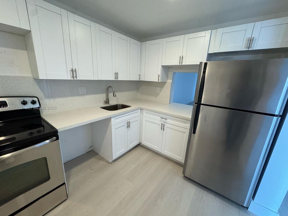 For Rent: $1,600 (1 beds, 1 baths, 750 Square Feet)