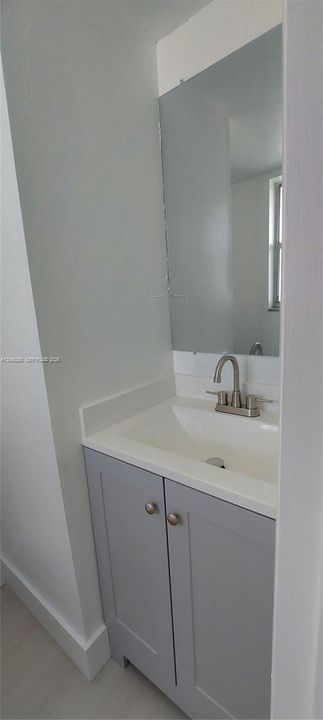 For Rent: $1,600 (1 beds, 1 baths, 750 Square Feet)