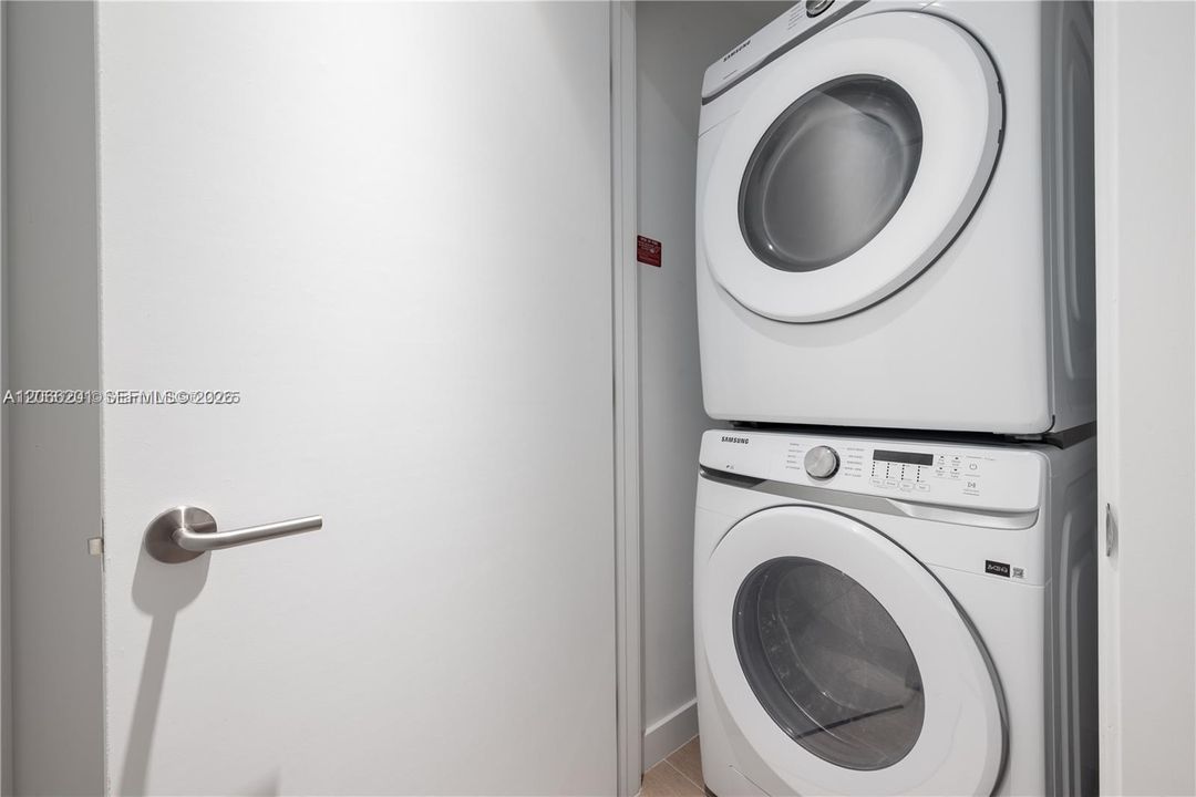 For Rent: $19,000 (2 beds, 2 baths, 1434 Square Feet)