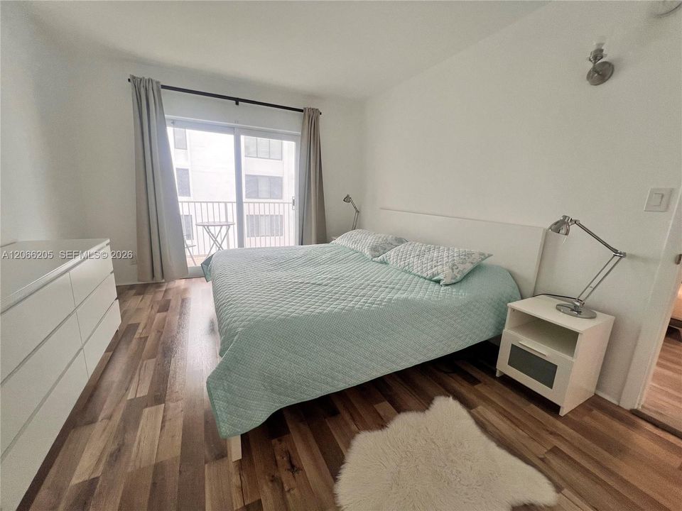 В аренду: $3,000 (1 спален, 1 ванн, 725 Квадратных фут)