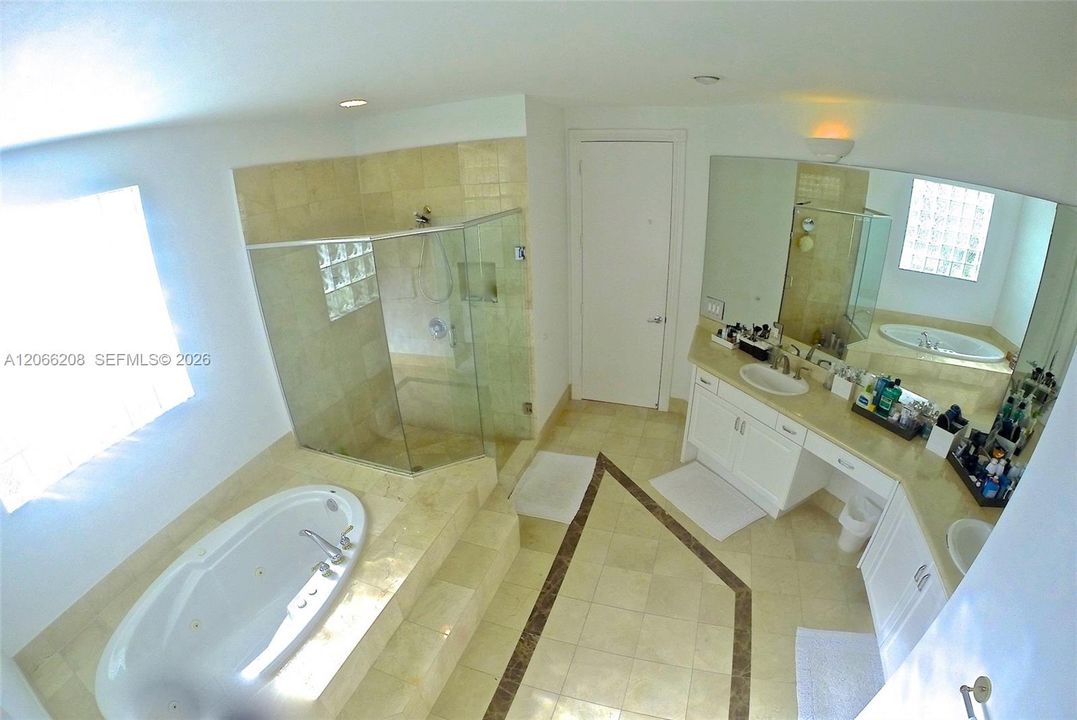 For Sale: $1,888,000 (4 beds, 3 baths, 3018 Square Feet)