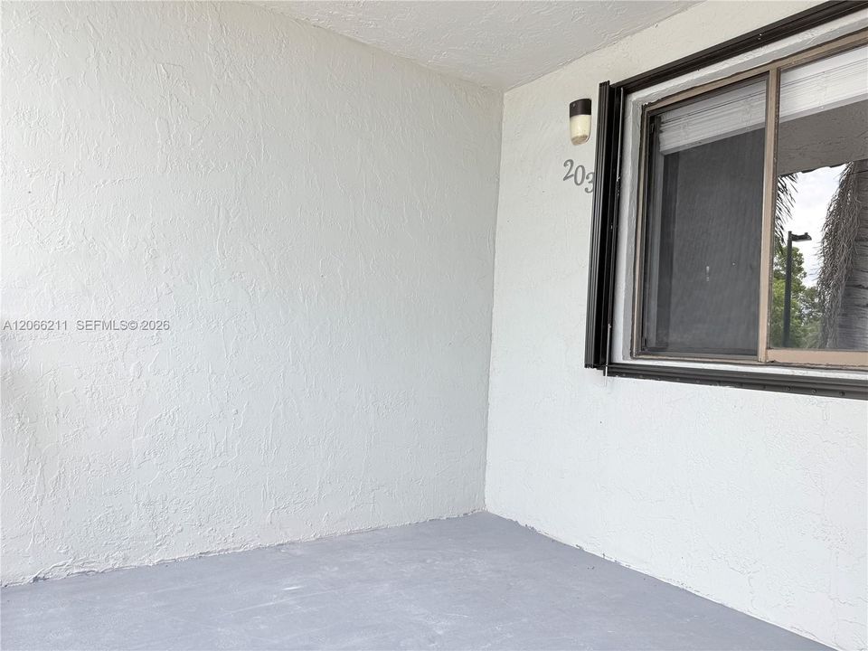 For Rent: $2,950 (3 beds, 2 baths, 1220 Square Feet)