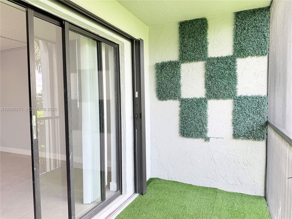 For Rent: $2,950 (3 beds, 2 baths, 1220 Square Feet)