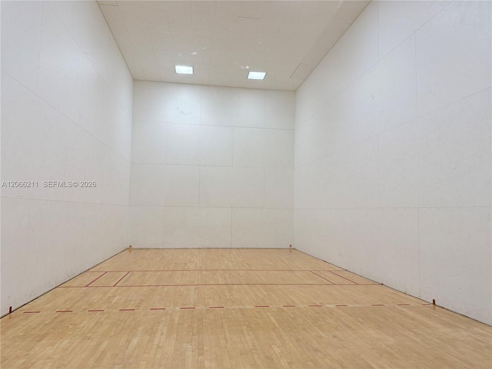 For Rent: $2,950 (3 beds, 2 baths, 1220 Square Feet)