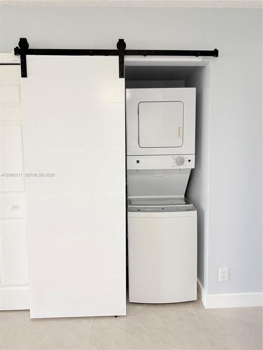 For Rent: $2,950 (3 beds, 2 baths, 1220 Square Feet)
