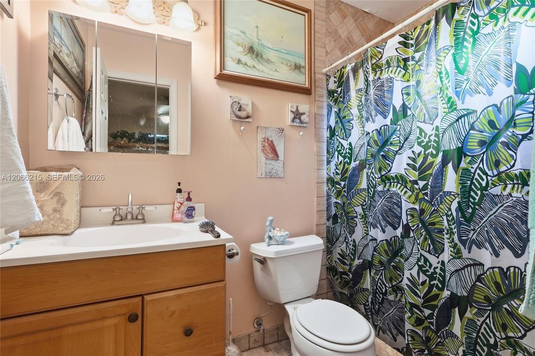 На продажу: $499,000 (3 спален, 2 ванн, 1296 Квадратных фут)