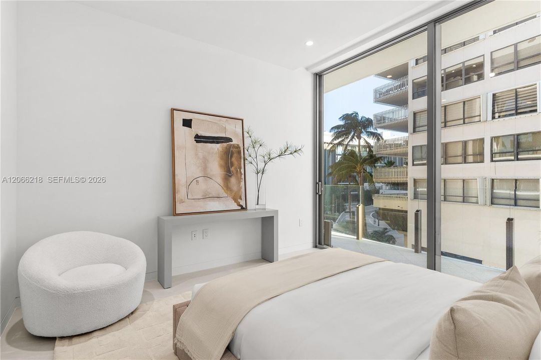 For Sale: $5,795,000 (3 beds, 3 baths, 2433 Square Feet)