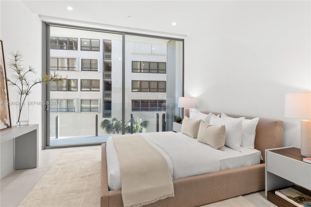 For Sale: $5,795,000 (3 beds, 3 baths, 2433 Square Feet)