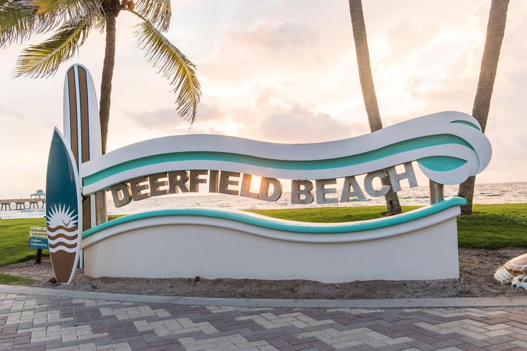 DEERFIELD_Beach Sign