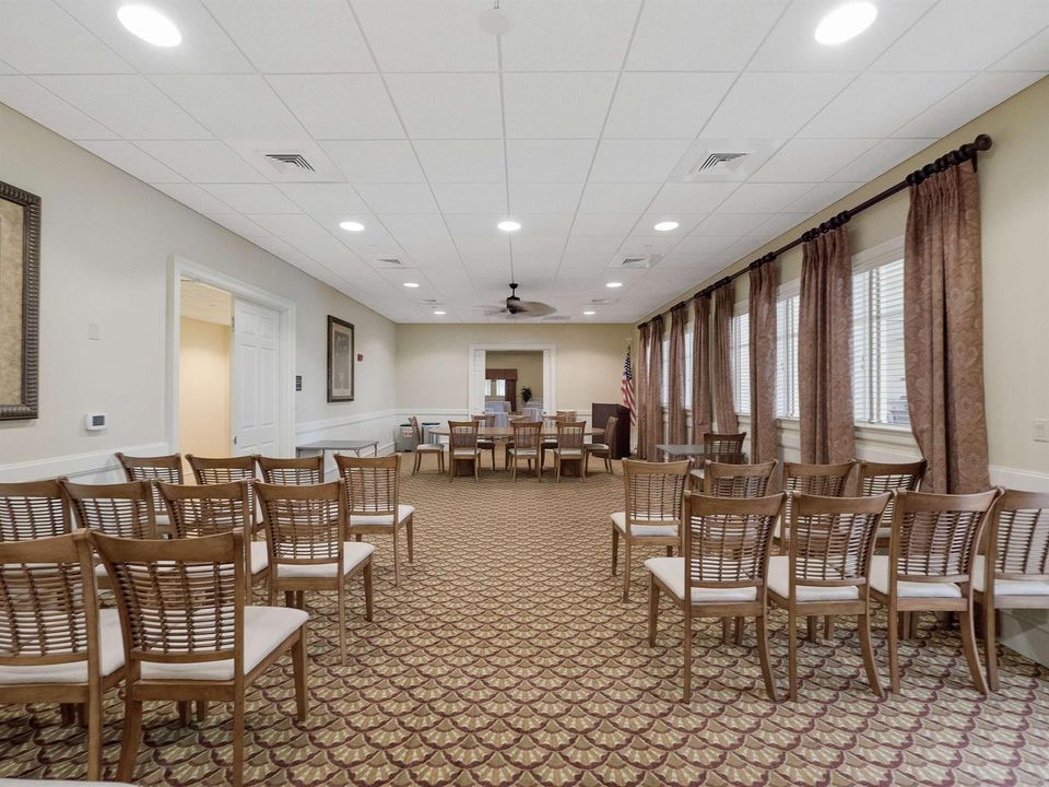 12 - Meeting Room