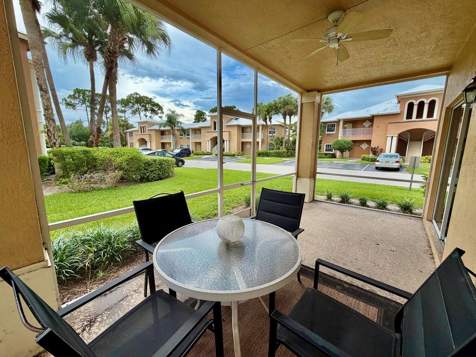 Sida A - Covered Patio