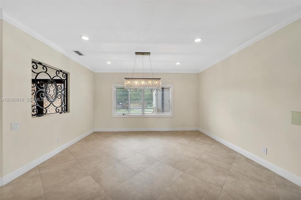 sw dining room1