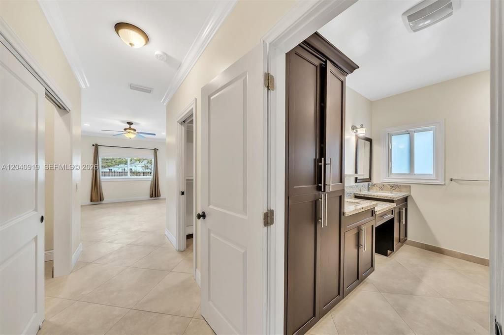 sw master bath2