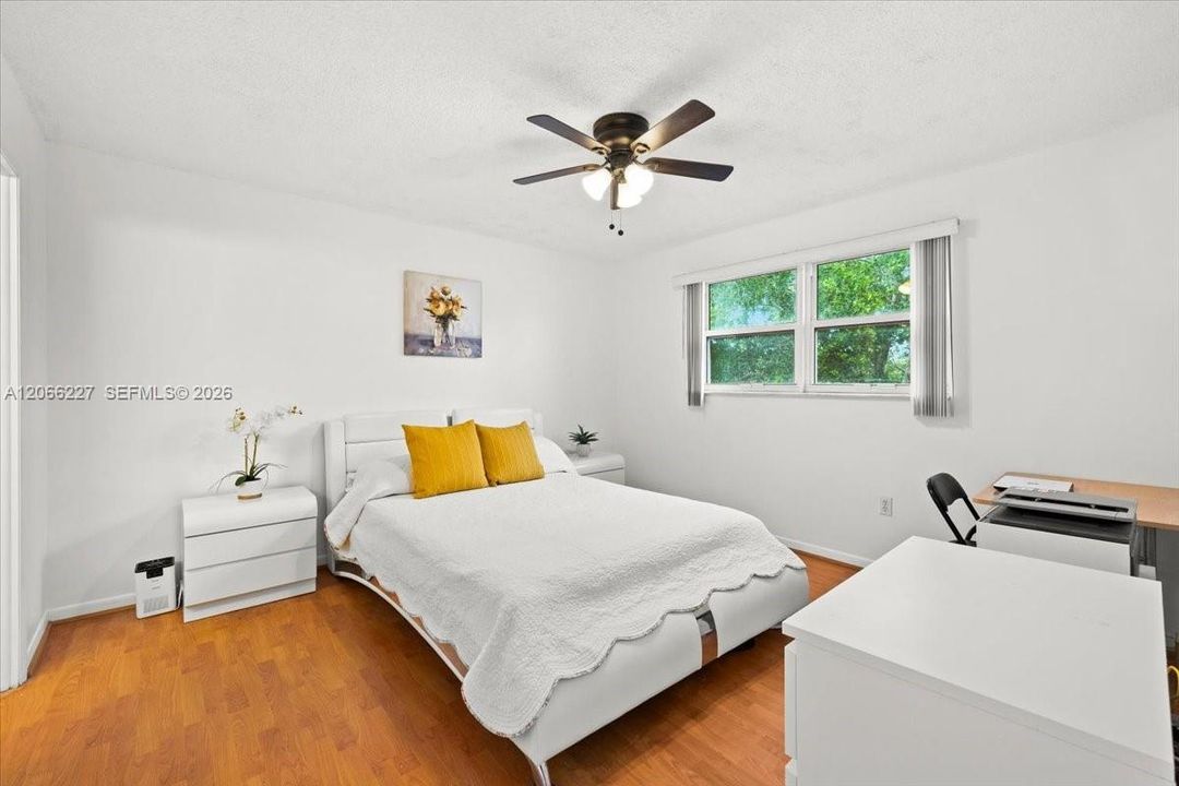 For Sale: $119,500 (2 beds, 2 baths, 850 Square Feet)