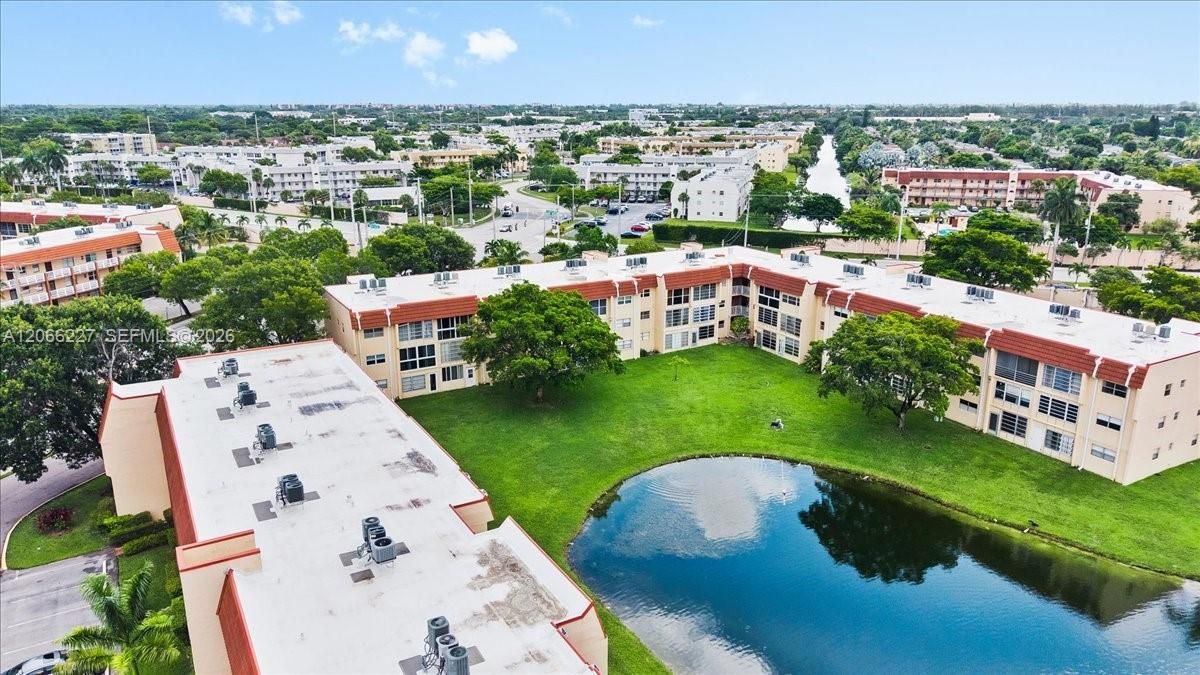 For Sale: $119,500 (2 beds, 2 baths, 850 Square Feet)